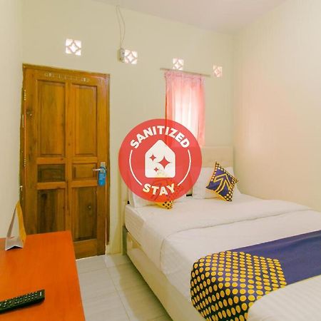 Ayu Homestay Syariah Sukabumi Exterior photo