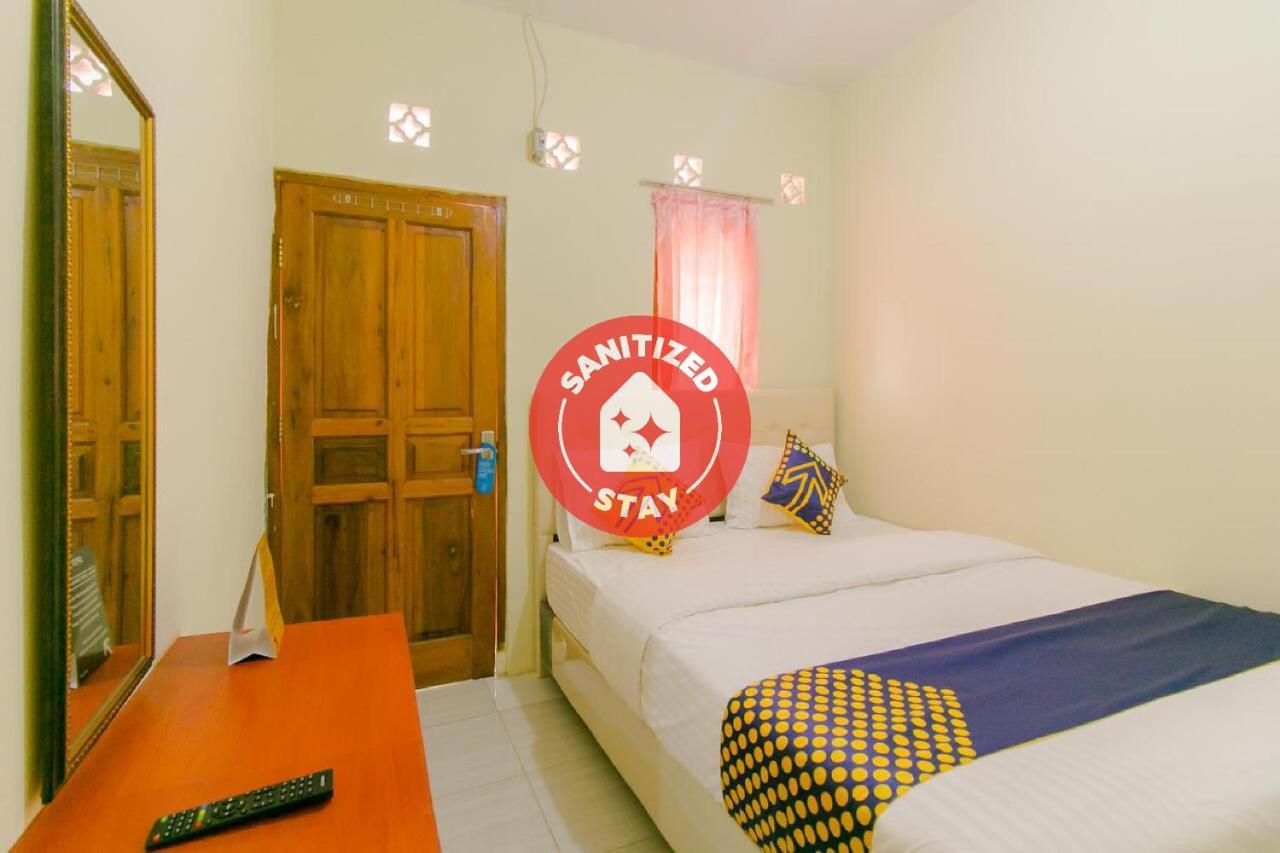 Ayu Homestay Syariah Sukabumi Exterior photo