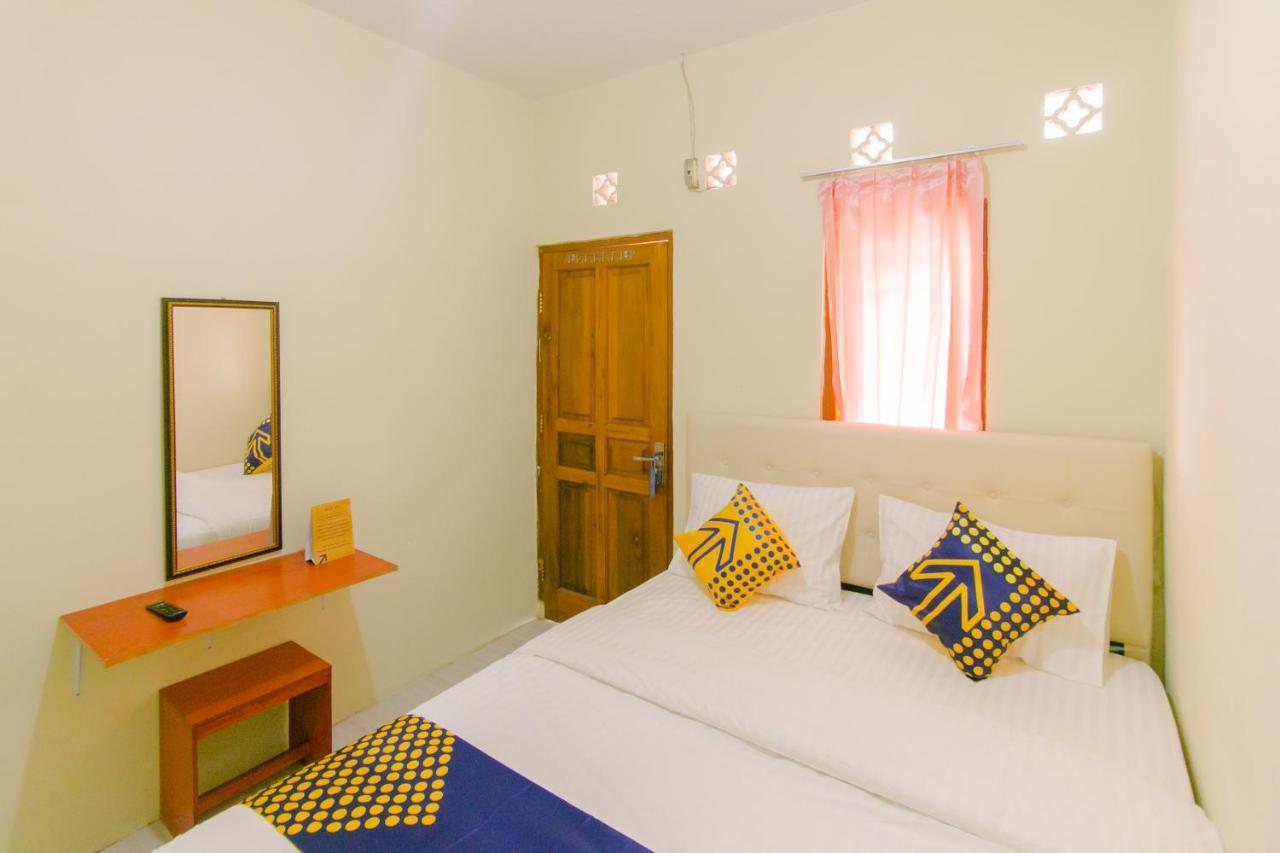 Ayu Homestay Syariah Sukabumi Exterior photo