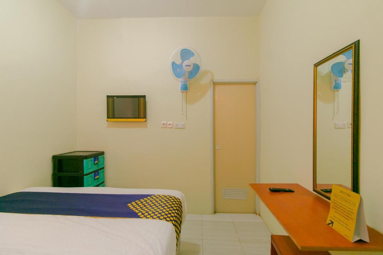Ayu Homestay Syariah Sukabumi Exterior photo